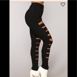 Climb The Ladder Skinny Jeans-Black